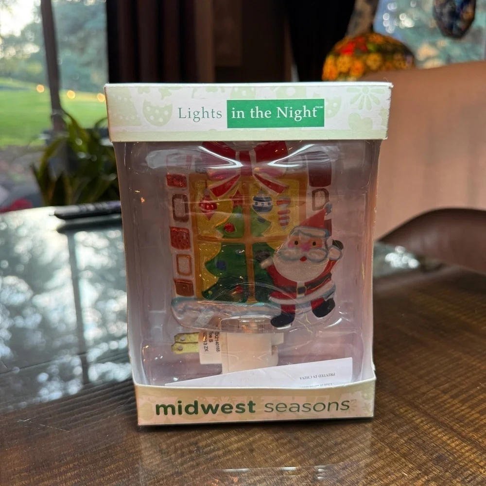 Night LIGHTS IN THE NIGHT Midwest Holly Jolly Santa Night Light Christmas Decor